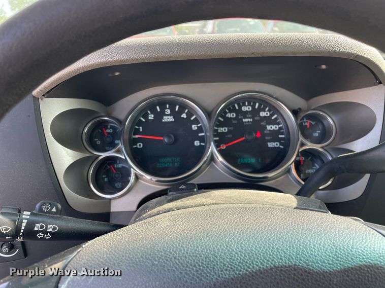 image for item LV9841 2012 Chevrolet Silverado 2500HD  pickup truck