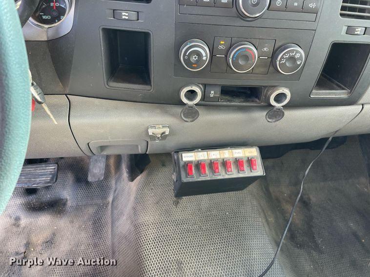 image for item LV9841 2012 Chevrolet Silverado 2500HD  pickup truck