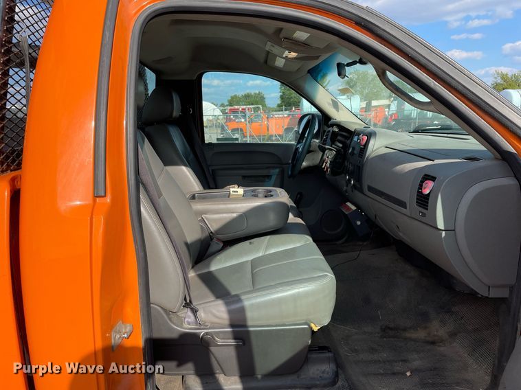 image for item LV9841 2012 Chevrolet Silverado 2500HD  pickup truck