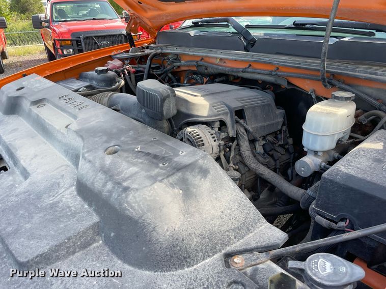 image for item LV9841 2012 Chevrolet Silverado 2500HD  pickup truck