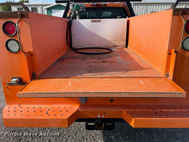 image for item LV9842 2012 Chevrolet Silverado 2500HD  utility bed pickup truck