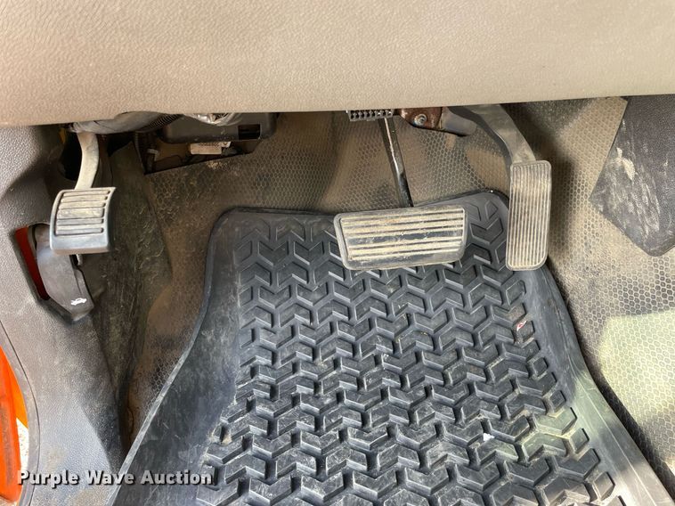 image for item LV9842 2012 Chevrolet Silverado 2500HD  utility bed pickup truck