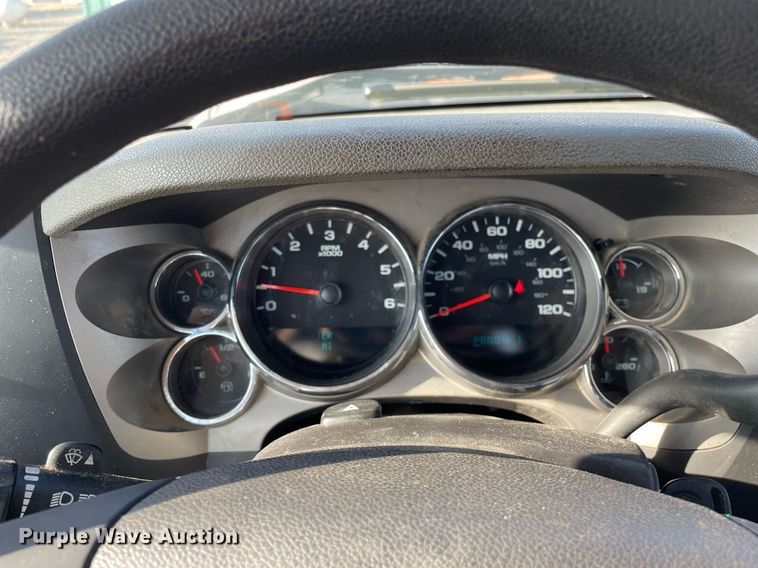 image for item LV9842 2012 Chevrolet Silverado 2500HD  utility bed pickup truck