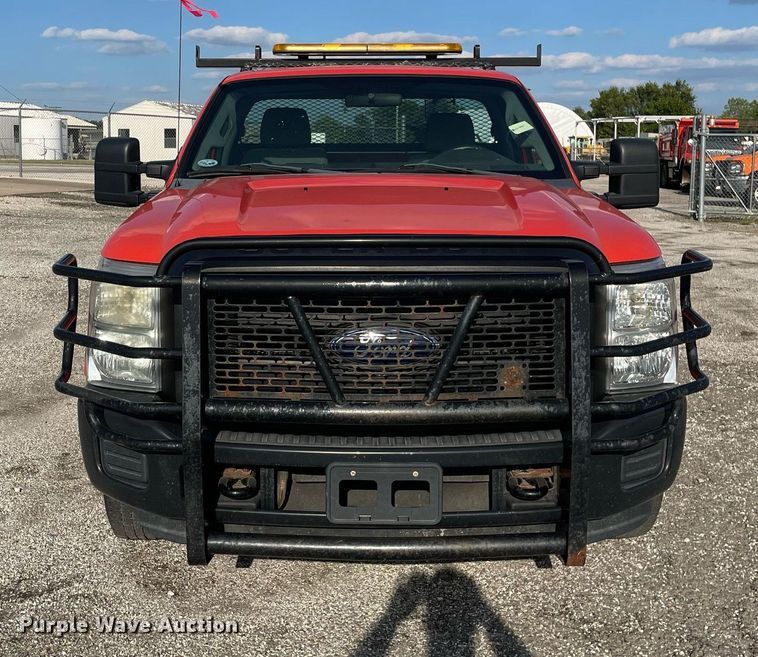 image for item LV9843 2011 Ford F250 Super Duty XL  utility bed pickup truck