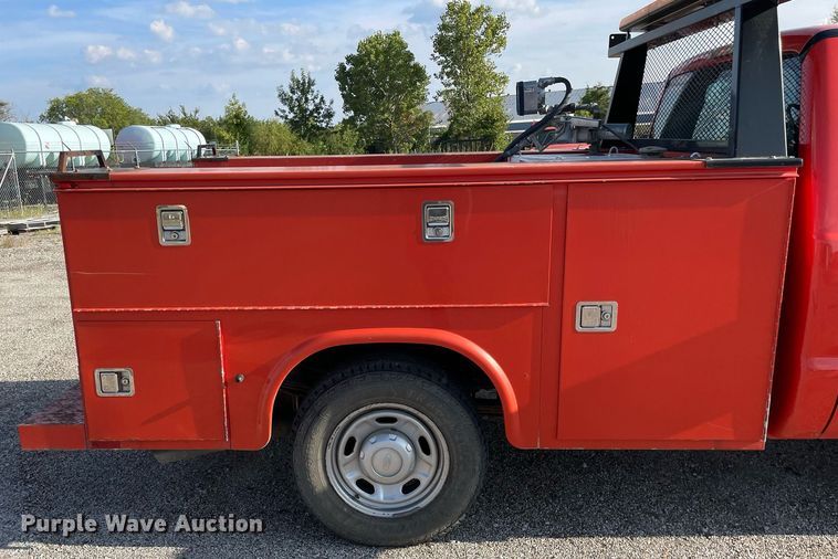 image for item LV9843 2011 Ford F250 Super Duty XL  utility bed pickup truck