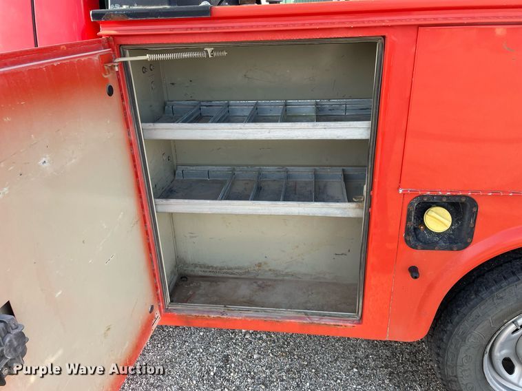 image for item LV9843 2011 Ford F250 Super Duty XL  utility bed pickup truck