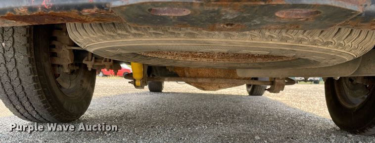 image for item LV9843 2011 Ford F250 Super Duty XL  utility bed pickup truck