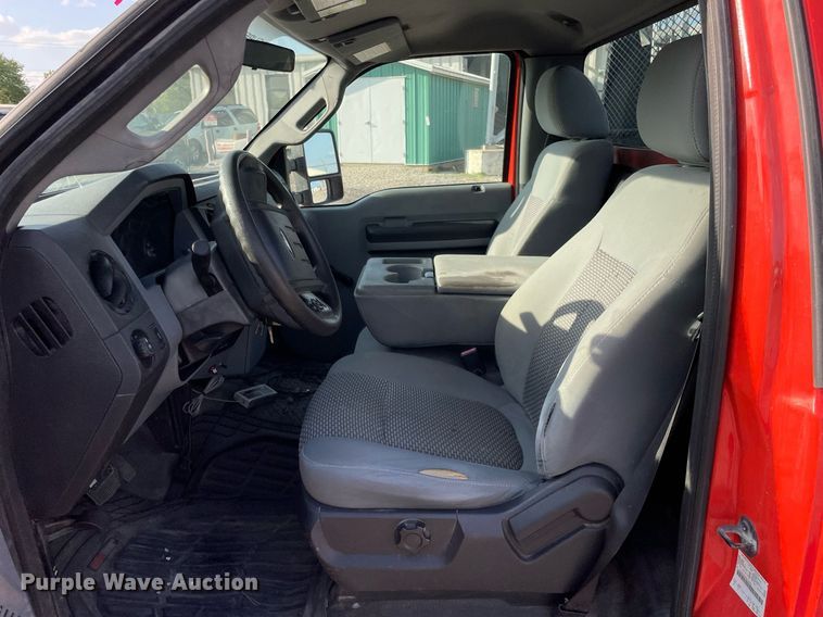 image for item LV9843 2011 Ford F250 Super Duty XL  utility bed pickup truck