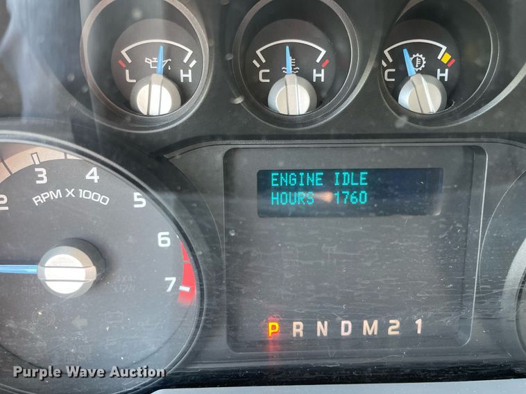 image for item LV9843 2011 Ford F250 Super Duty XL  utility bed pickup truck