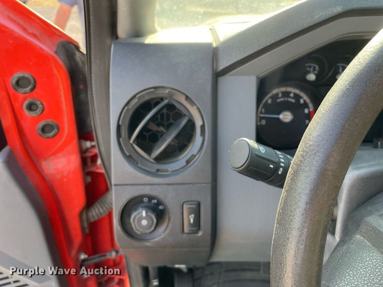 image for item LV9843 2011 Ford F250 Super Duty XL  utility bed pickup truck