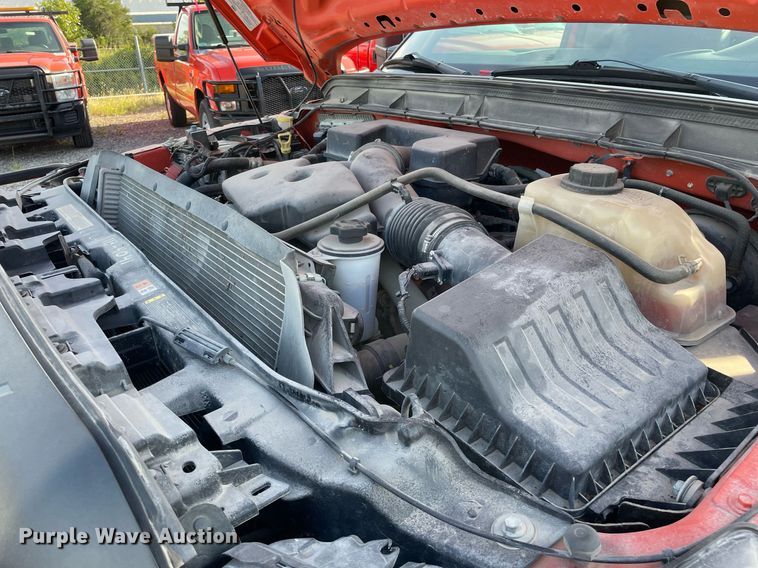 image for item LV9843 2011 Ford F250 Super Duty XL  utility bed pickup truck