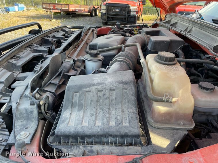 image for item LV9843 2011 Ford F250 Super Duty XL  utility bed pickup truck