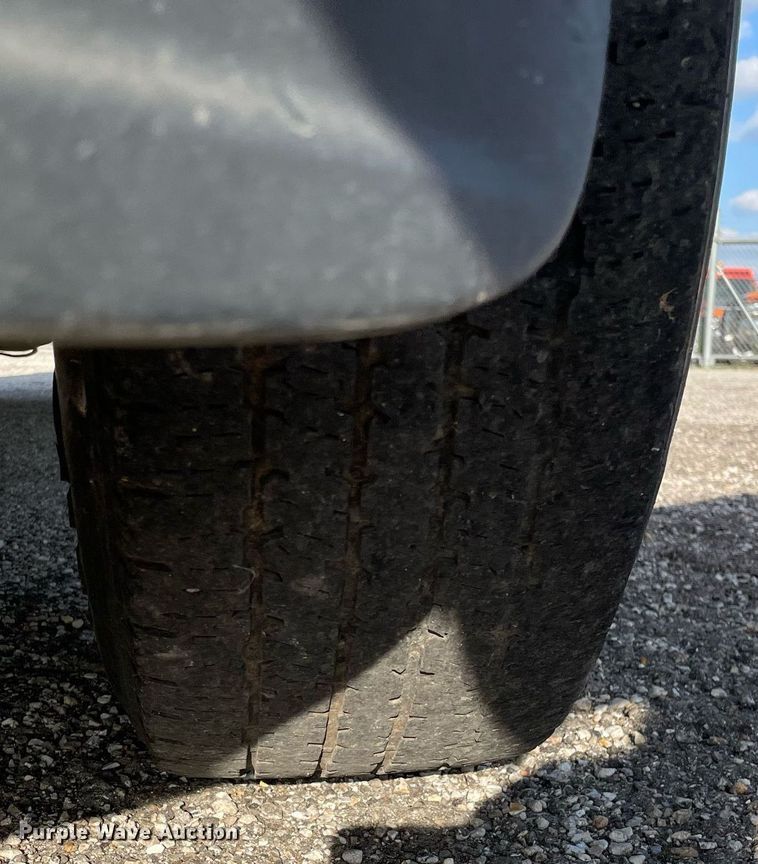 image for item LV9843 2011 Ford F250 Super Duty XL  utility bed pickup truck