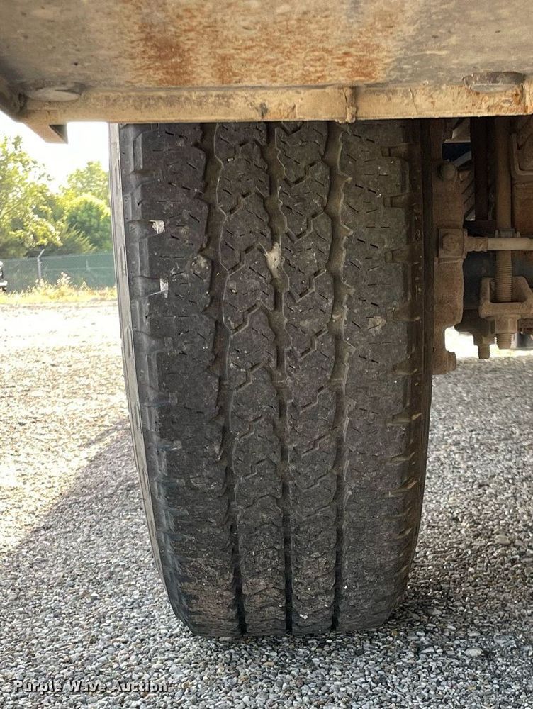 image for item LV9843 2011 Ford F250 Super Duty XL  utility bed pickup truck