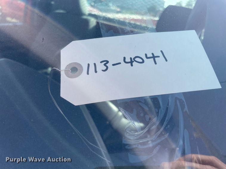 image for item LV9843 2011 Ford F250 Super Duty XL  utility bed pickup truck