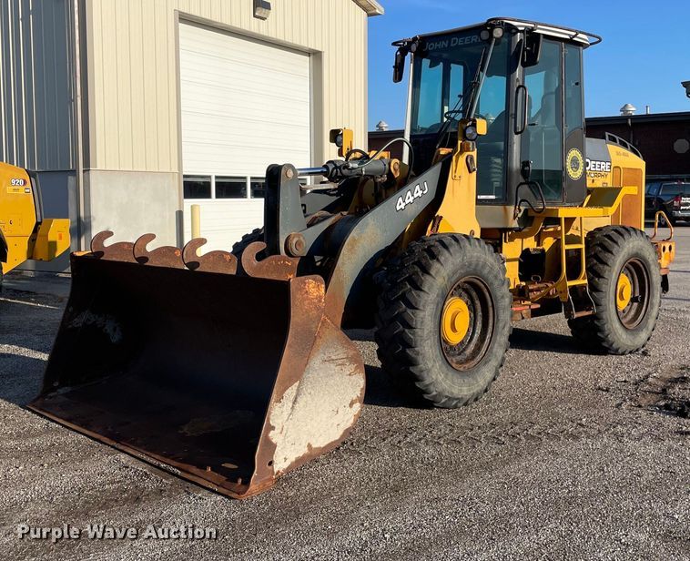 image for item LV9844 2006 John Deere 444J  wheel loader