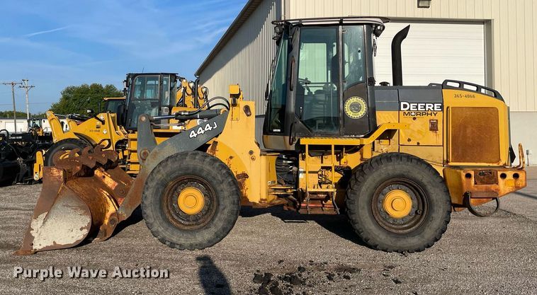 image for item LV9844 2006 John Deere 444J  wheel loader