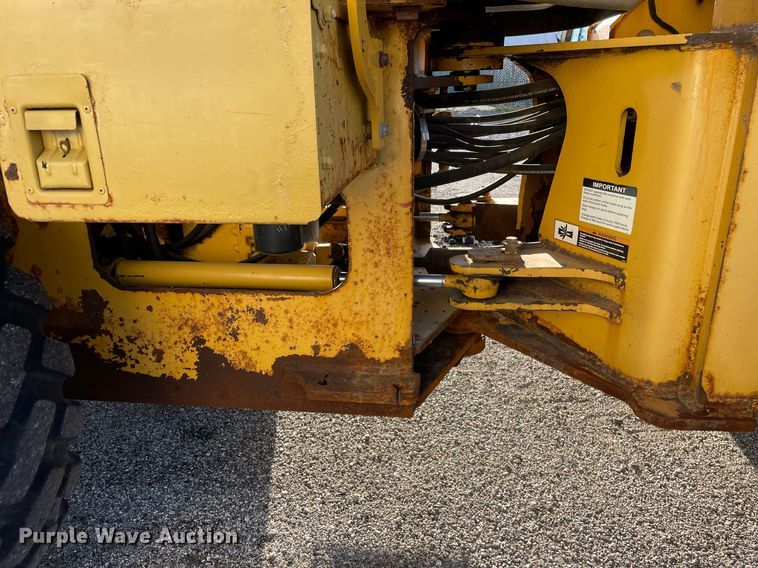 image for item LV9844 2006 John Deere 444J  wheel loader