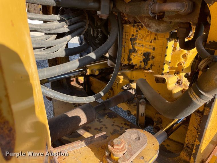 image for item LV9844 2006 John Deere 444J  wheel loader