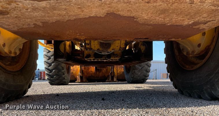 image for item LV9844 2006 John Deere 444J  wheel loader