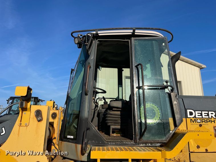 image for item LV9844 2006 John Deere 444J  wheel loader