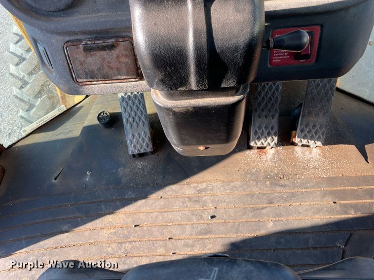 image for item LV9844 2006 John Deere 444J  wheel loader