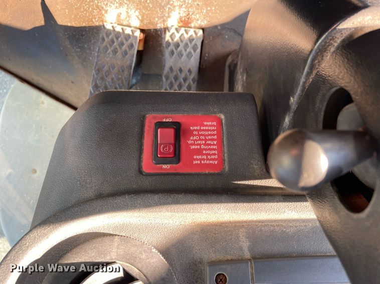 image for item LV9844 2006 John Deere 444J  wheel loader