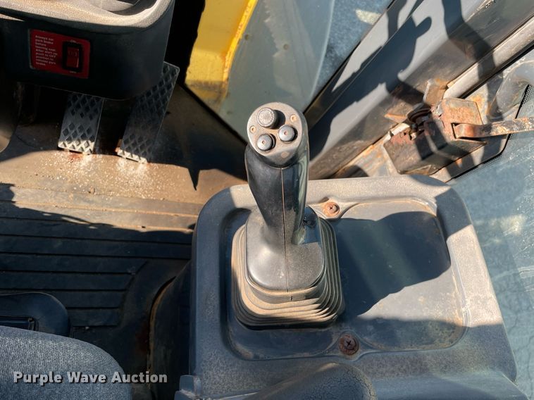 image for item LV9844 2006 John Deere 444J  wheel loader