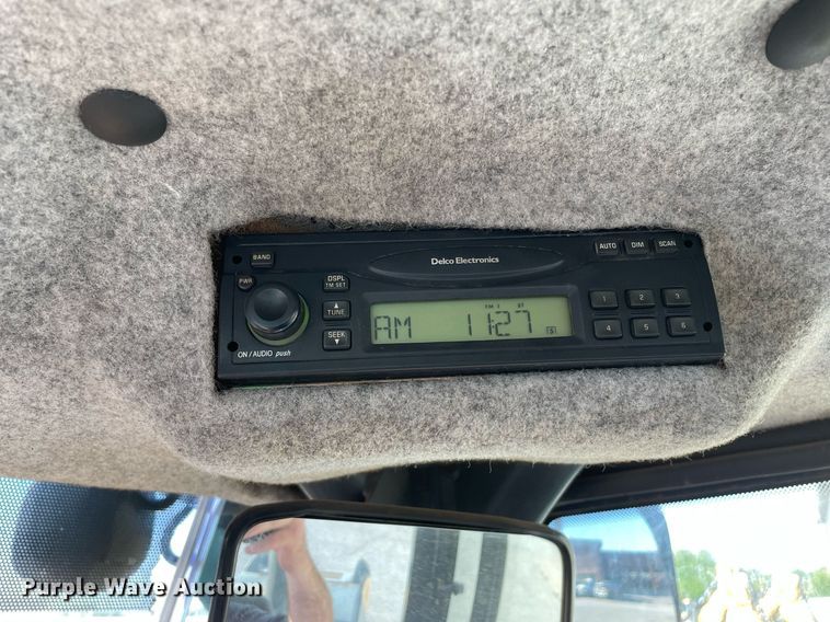 image for item LV9844 2006 John Deere 444J  wheel loader