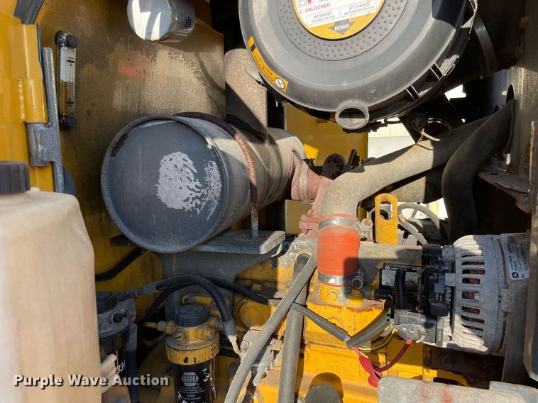 image for item LV9844 2006 John Deere 444J  wheel loader