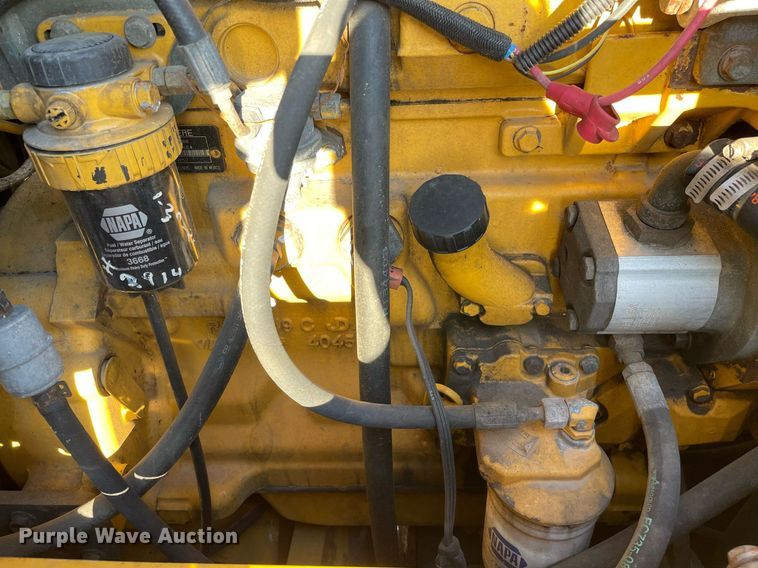 image for item LV9844 2006 John Deere 444J  wheel loader