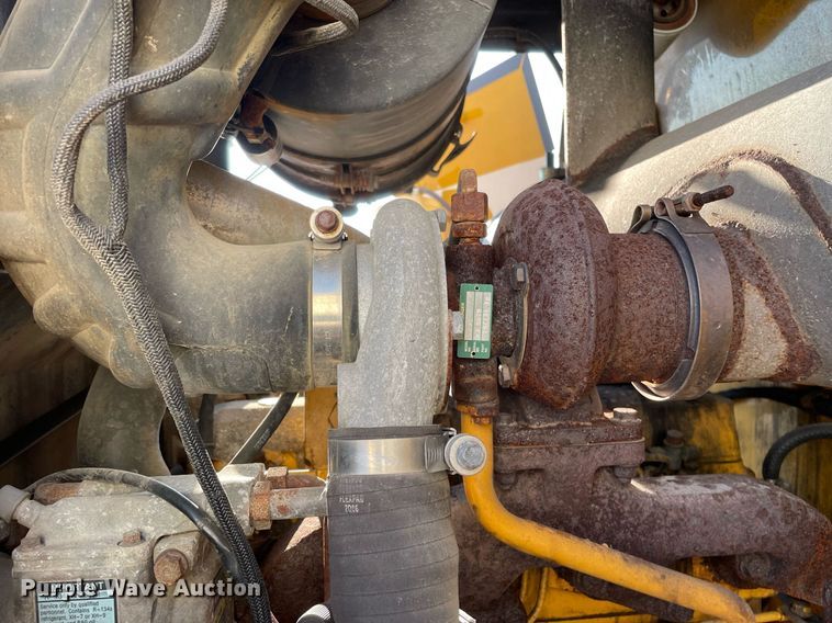 image for item LV9844 2006 John Deere 444J  wheel loader