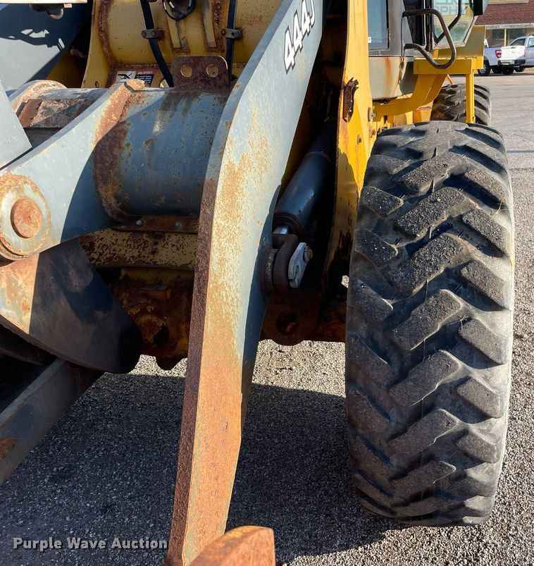image for item LV9844 2006 John Deere 444J  wheel loader