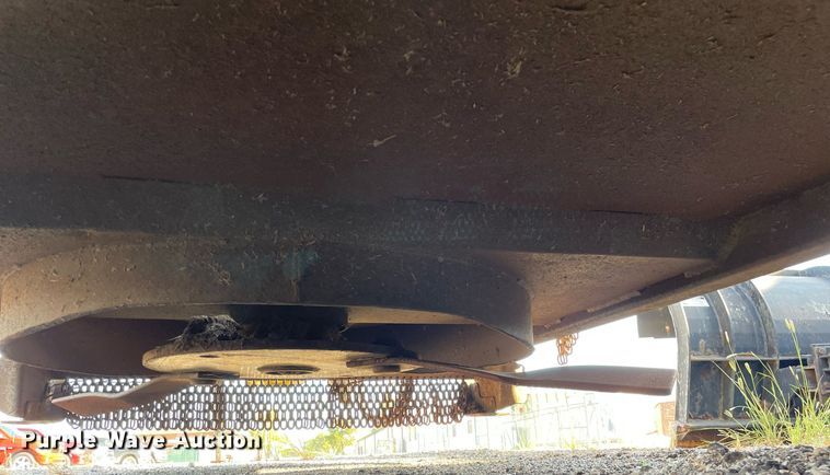 image for item LV9845 2010 Degelman REV1500  batwing rotary mower