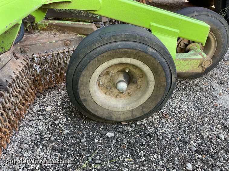 image for item LV9846 2001 Schulte XH1500  batwing rotary mower