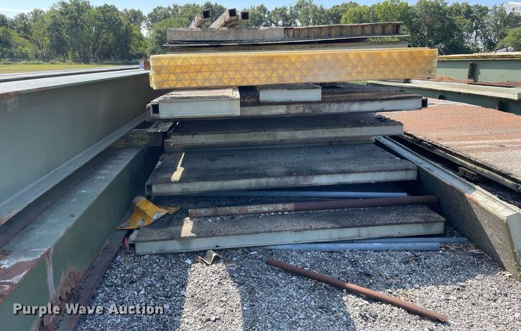 image for item LV9867 Bridge building materials