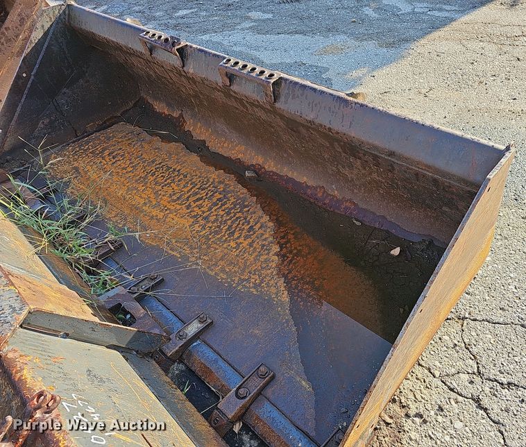 image for item MP9477 Bobcat 80HDC/1  80"W skid steer bucket