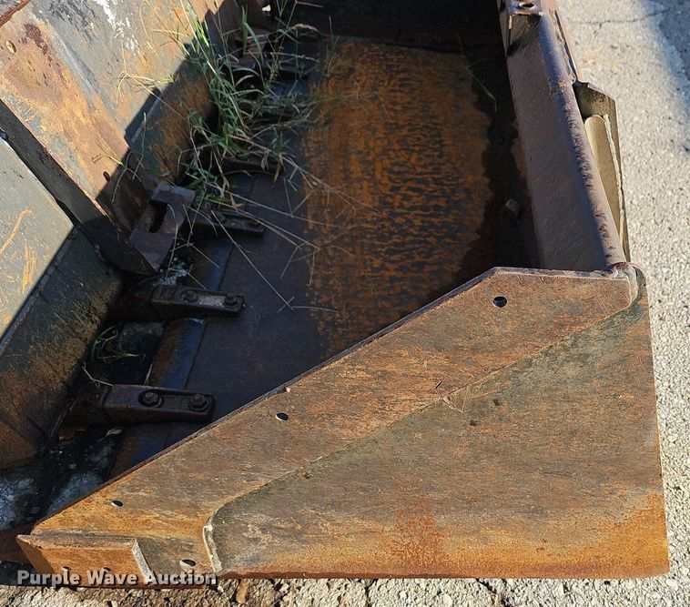 image for item MP9477 Bobcat 80HDC/1  80"W skid steer bucket