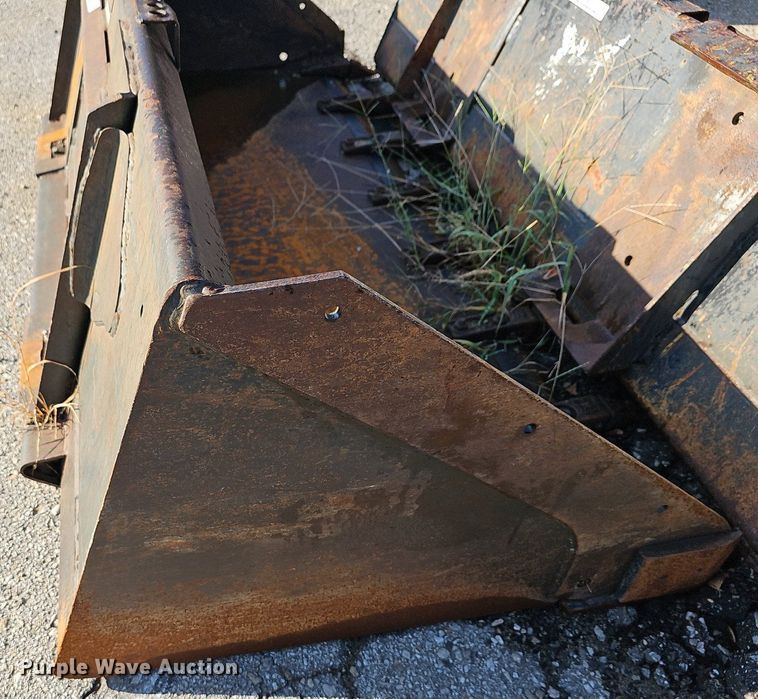 image for item MP9477 Bobcat 80HDC/1  80"W skid steer bucket