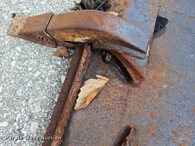 image for item MP9479 80"W skid steer bucket