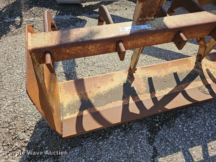 image for item MP9483 Land Pride BB2572  6'W box blade