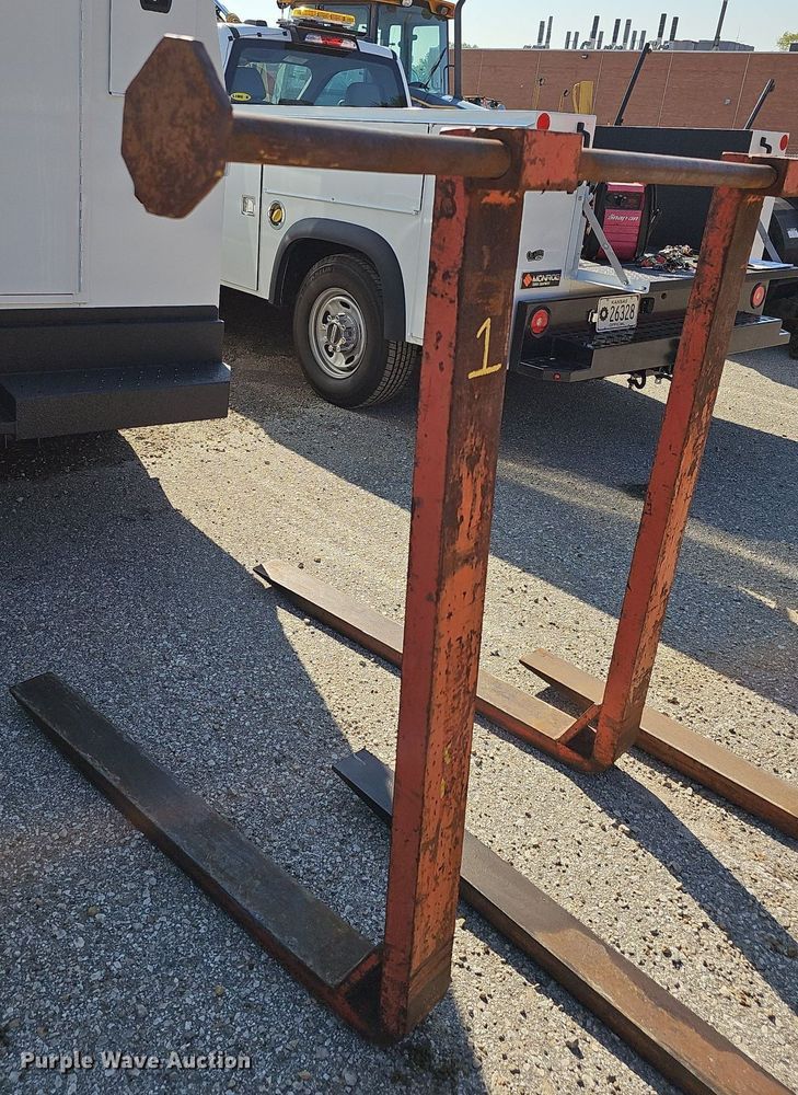 image for item MP9486 42"L forks