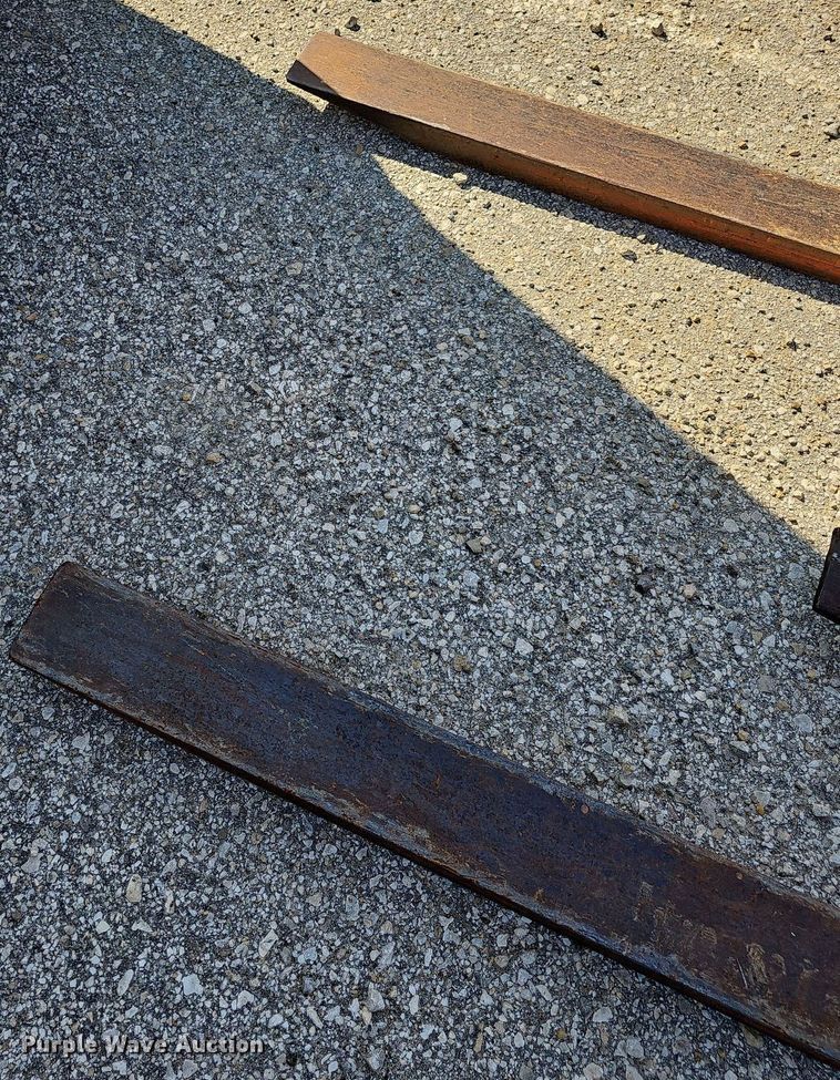 image for item MP9486 42"L forks