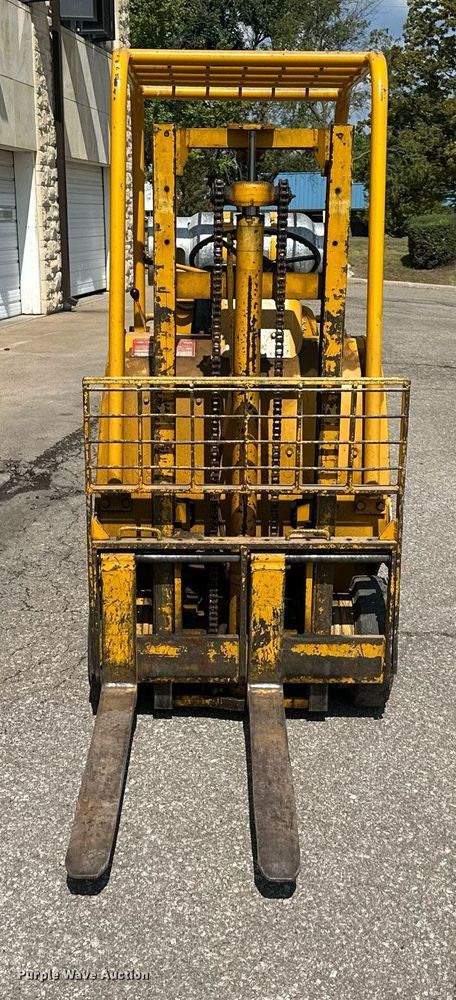 image for item MP9490 2001 Caterpillar Towmotor 392S  forklift