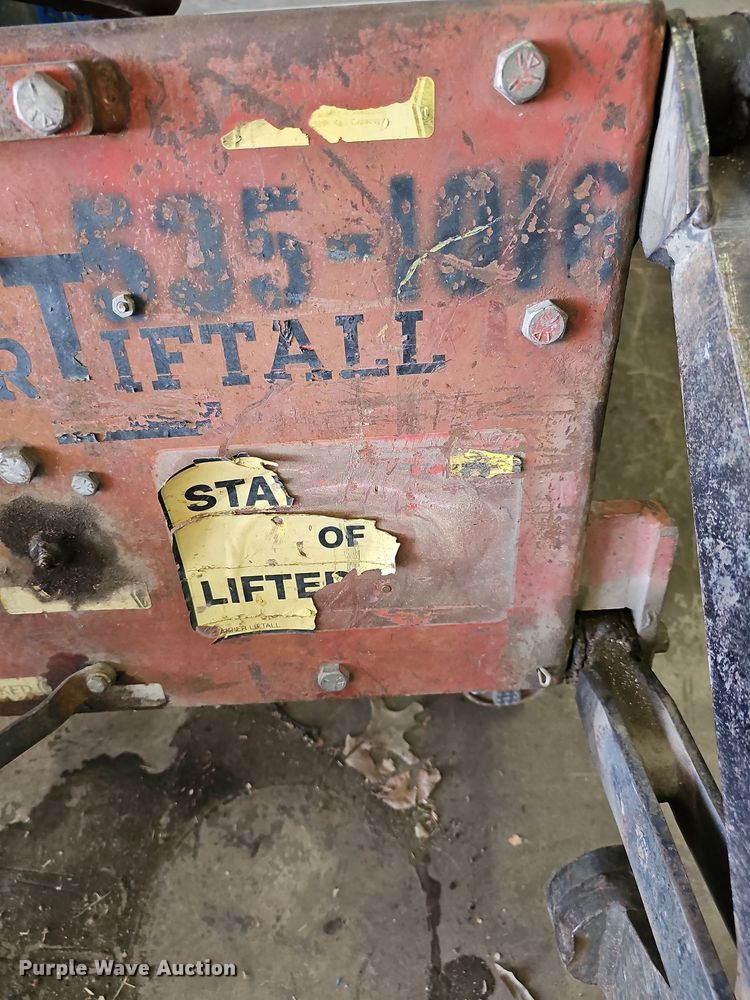 image for item MP9492 (2) Liftall barrier wall clamps