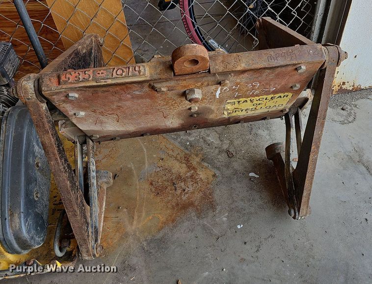 image for item MP9492 (2) Liftall barrier wall clamps