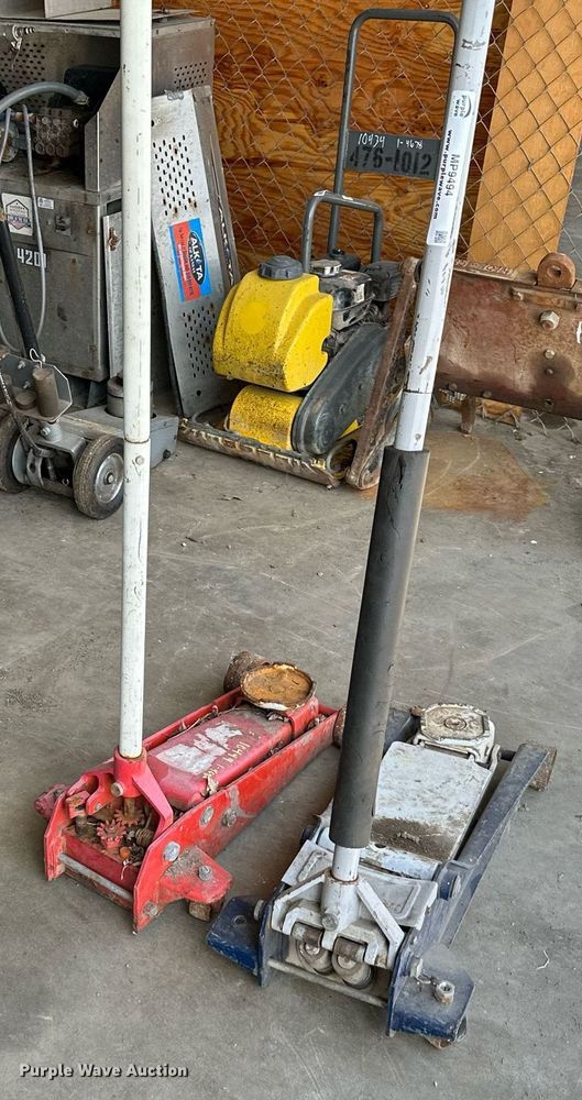 image for item MP9494 (2) floor jacks