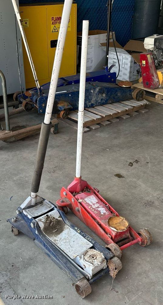 image for item MP9494 (2) floor jacks