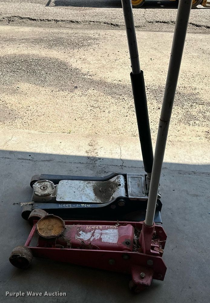 image for item MP9494 (2) floor jacks