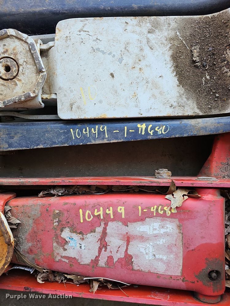 image for item MP9494 (2) floor jacks